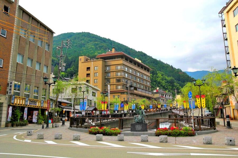 1-Day Tour from Takayama: Unveiling the Charm of Gero Onsen - Walking beside Gero’s central stream