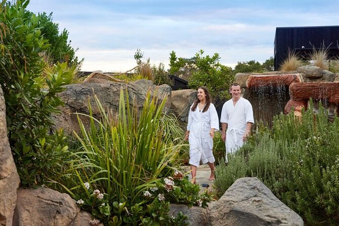 2-Hour Deep Blue Hot Springs in Warrnambool - Planning your Great Ocean Road stop