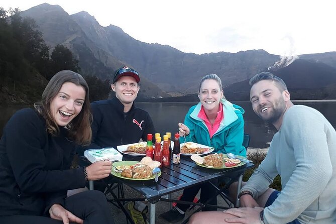 3D/2N Rinjani trekking summit,lake and hot springs. - Down to Segara Anak Lake