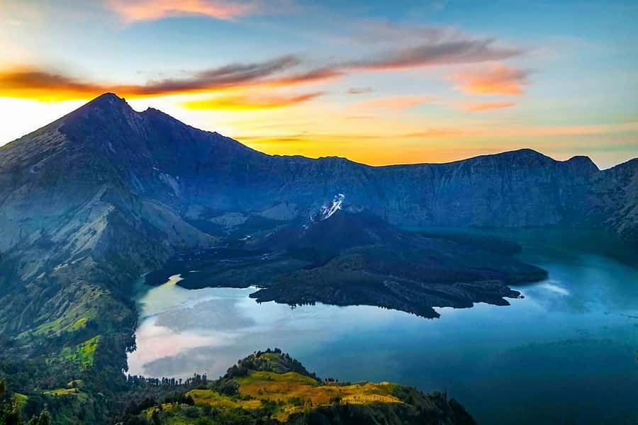 3d/2n trekking mount rinjani summit lake & hot springs - Senaru Crater Rim and the second night