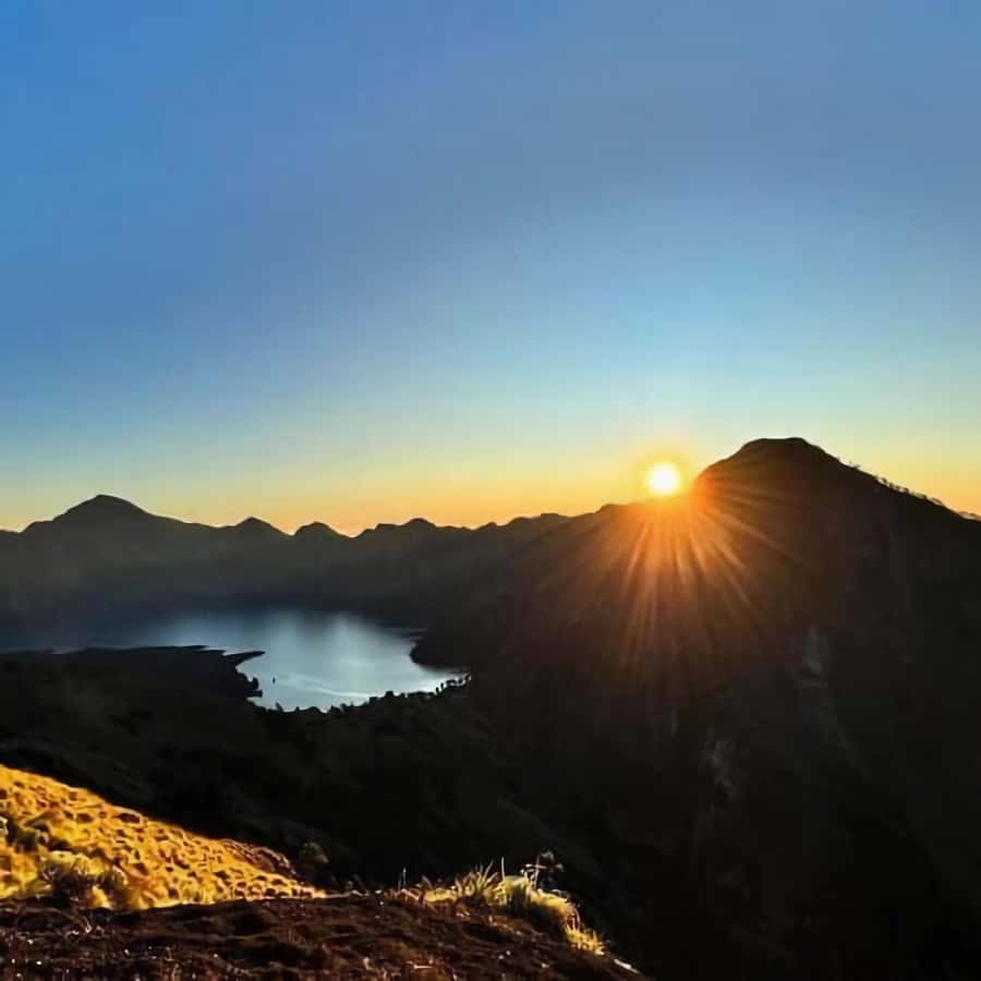 3d/2n trekking mount rinjani summit lake & hot springs - What to pack for a safer, warmer trek