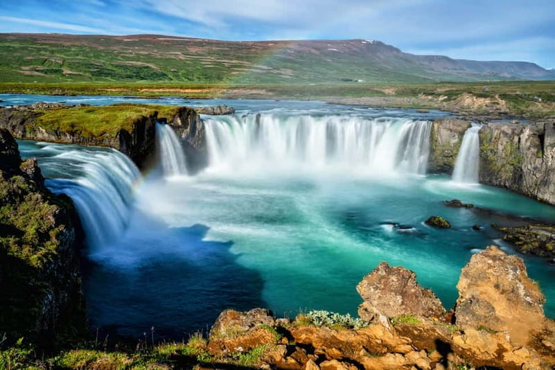 Akureyri Port: Myvatn Nature Baths & Godafoss Waterfall Tour - Why this six-hour route works from Akureyri