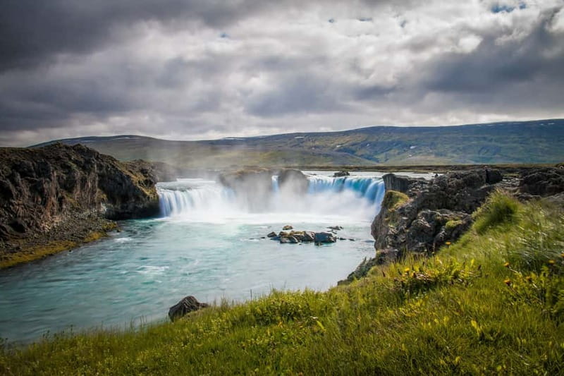 Akureyri Port: Myvatn Nature Baths & Godafoss Waterfall Tour - Guides, drivers, and the feel of the ride