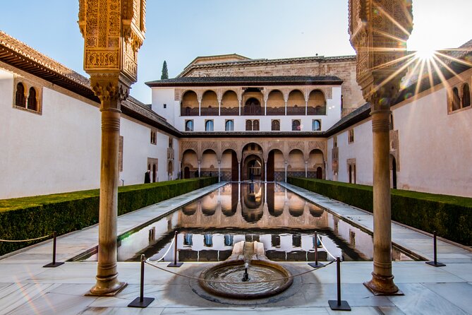Alhambra Tour and Nazaries Palaces with Hammam Massage Experience - The midday gap needs careful planning