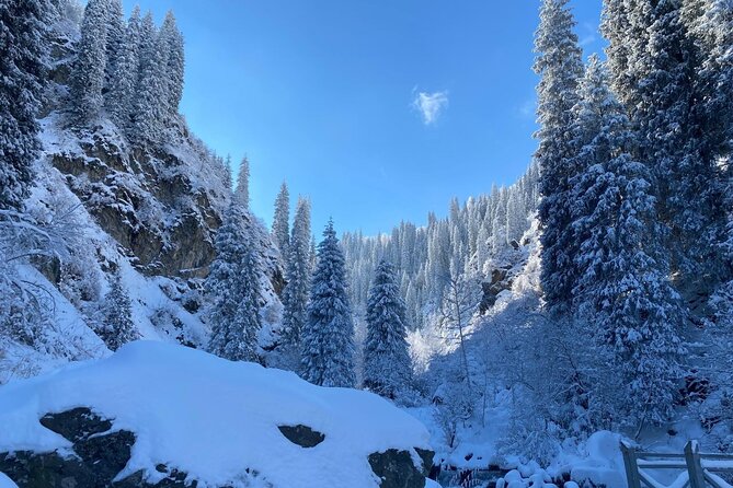 Alma-Arasan & Ayusai Mountain Gorges with Hot Springs Tour - What the $30 price really includes