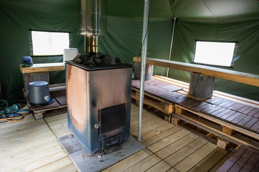 Arctic Tent Sauna Experience with Ice Swimming - Why the sauna and ice hole work so well together
