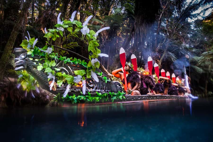Auckland: Rotorua Māori Cultural & Geothermal Tour & Lunch - Mitai Māori Village and the warrior canoe