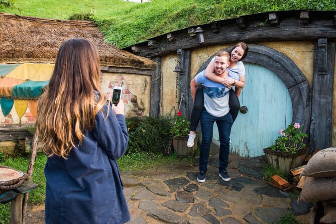 Auckland to Hobbiton Movie Set and Rotorua's Geothermal Valley - Practical advice for making the day easier