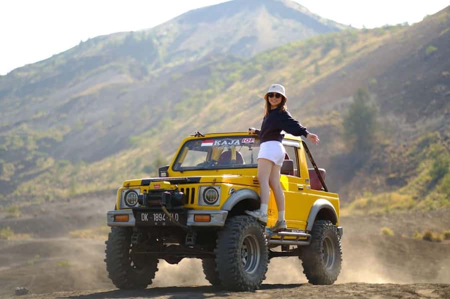 Bali: Day/Sunset Mount Batur 4WD Jeep and Natural Hot Spring - Day or Sunset: Choosing the Better Departure