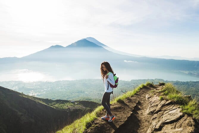 Bali day trip : Batur Sunrise Hike and Hot Spring All inclusive - The 1:30 am start sets the tone