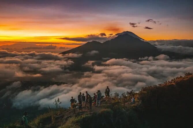 Bali day trip : Batur Sunrise Hike and Hot Spring All inclusive - The descent comes before the hot spring