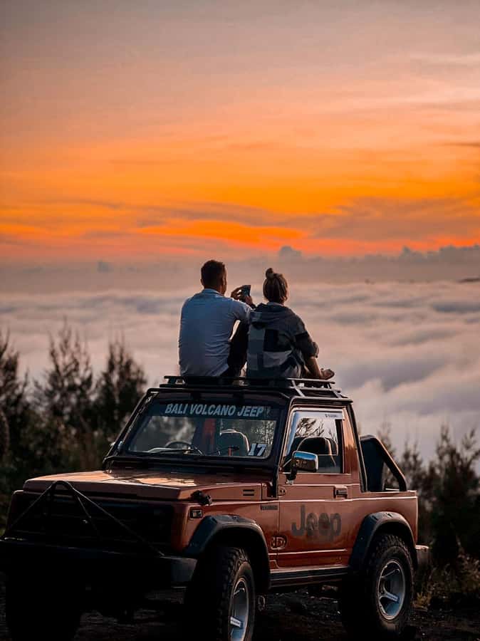 Bali/Mount Batur: Private Sunrise Jeep Tour & Hot Spring - The 3 a.m. pickup and Mount Batur Lounge