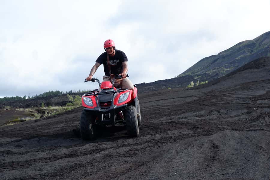 Bali: Mount Batur Quad Bike Tour and Natural Hot Springs - The Mt. Batur Lounge is more useful than it sounds