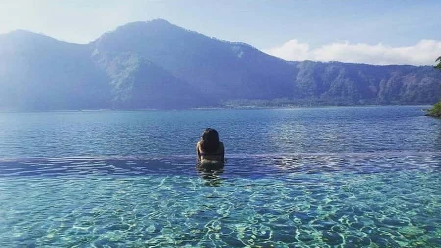 Bali: Mount Batur Quad Bike Tour and Natural Hot Springs - Lunch with a view and a Balinese coffee stop