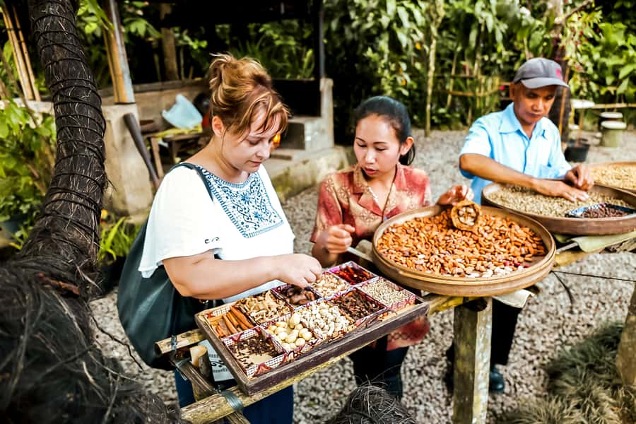 Bali: Mount Batur Sunrise Guided Hike and Natural Hot Spring - Sunrise, monkeys, and breakfast near the summit