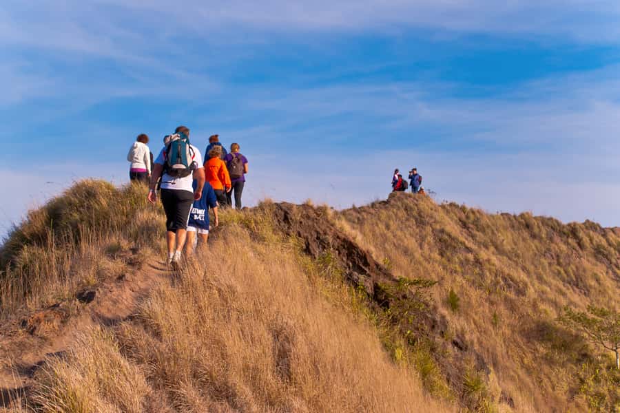 Bali: Mount Batur Sunrise Hike with Breakfast & Hot Spring - Sunrise from the crater rim
