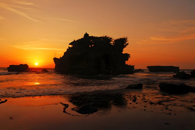 Bali Tour: Lake, Iconic Gate, Temple, Hot Spring and Rice Terrace - Why this route works for a one-day Bali tour