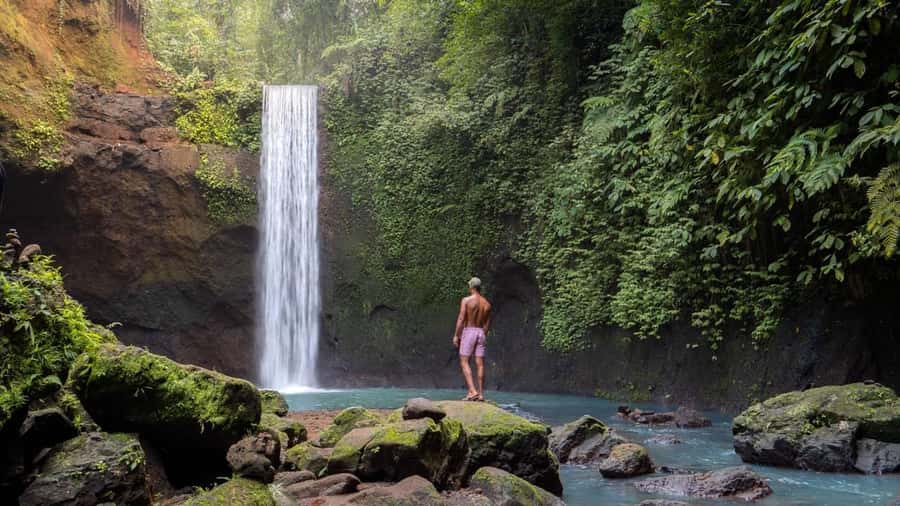 Bali: Trunyan Cemetery, Hot Springs, and Penglipuran Village - Guides make a real difference on this long route