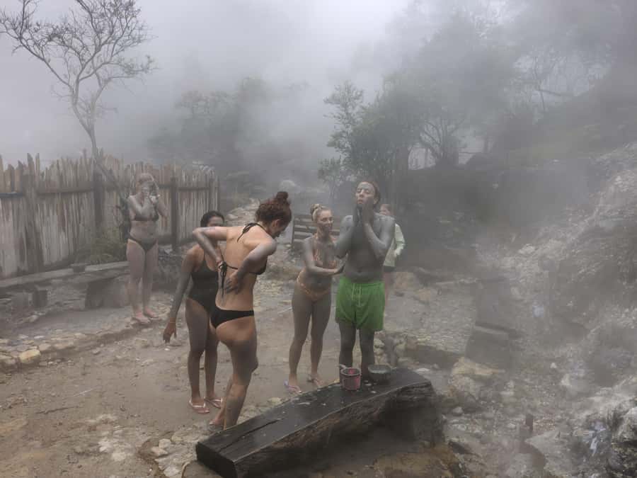Bandung: White Crater, Scenic Tea Plantations & Hot Spring - Private or open tour: which version fits you?