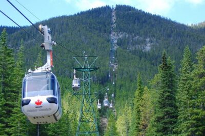 Banff: Gondola, Hot Spring and Three Lakes Tour