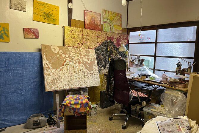 Become a local! A Walking Tour of Arts, Crafts & Onsen Culture - Meeting creators at Kiyoshima Apartment