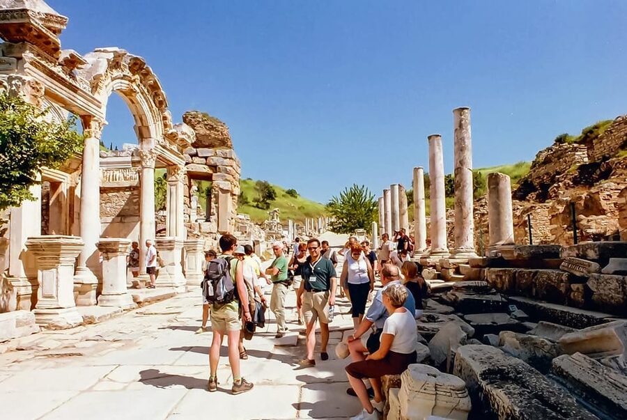 Bodrum: Pamukkale, Hot Springs & Travertines Tour with Lunch - Lunch and the return road to Bodrum