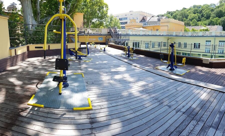 Budapest: Lukács Thermal Bath Full-Day Spa Ticket - Saunas and steam rooms for a slower rhythm