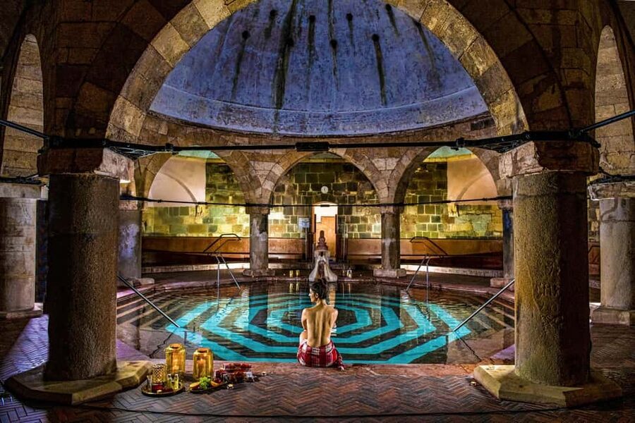 Budapest: Rudas Turkish Bath or Spa Day Pass & 3-Course Meal - Finding your way through the bath
