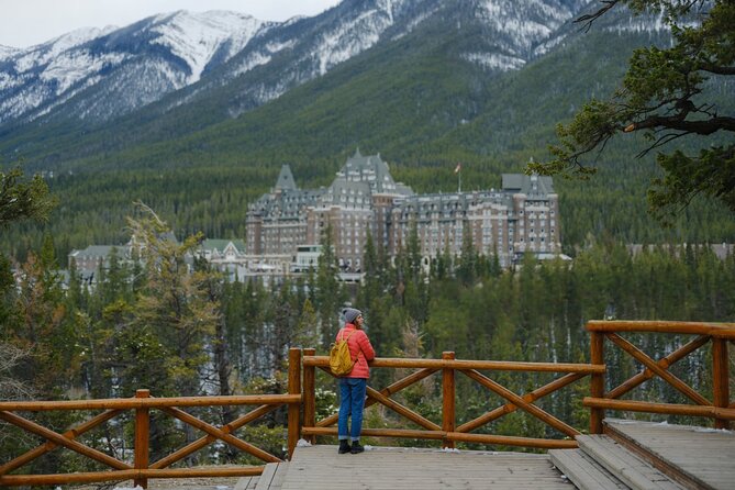 Calgary/Banff: Gondola, Upper Hot Spring, Bow Fall & Top 3 Lakes - Banff town gives you one hour for a taste