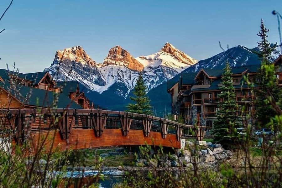 Calgary: Radium Hot Springs & Marble Canyon Day Trip - Kootenay Valley and the hot drink stop