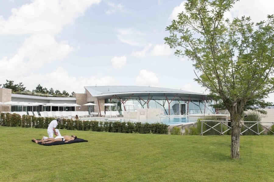 Chianciano Terme: Theia Thermal Pools Entrance Ticket - A full day at Chianciano’s warm Sillene pools