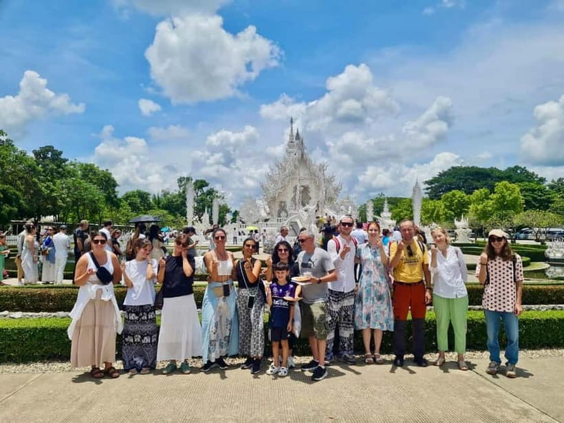 Chiang Mai: Chiang Rai Famous Temples & Hot Springs Day Trip - Mae Kachan Hot Spring: a quick first break
