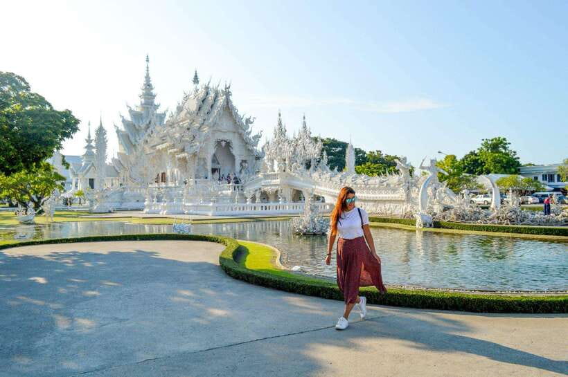 Chiang Mai: Chiang Rai Temples, Karen Tribe and Hot Springs - The Blue Temple brings a calmer mood