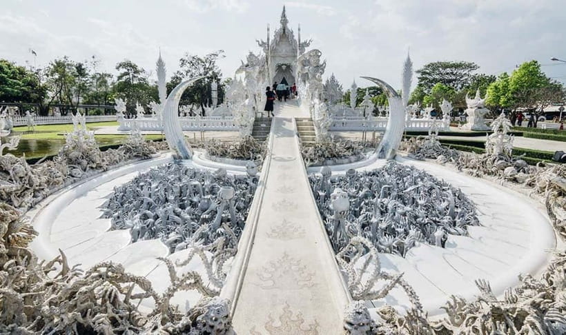 Chiang Mai to Chiang Rai: 3 Temples & Hot Springs & Pickup - Lunch, comfort, and the small print that matters