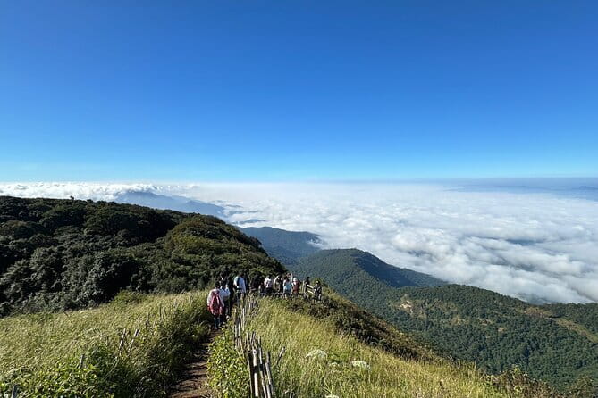 Chiang Rai White Blue Red Temples with Hot Spring from Chaing Mai - Is $47.95 good value?