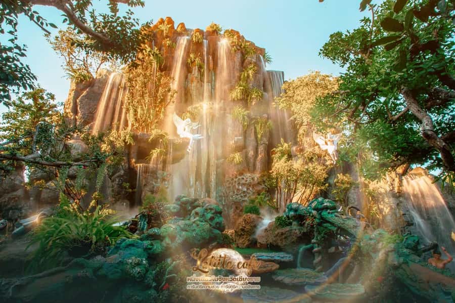Chiangmai to Chiangrai: 3 Temples, Hot Springs& Lalitta Cafe - Guides, pacing, and what the day feels like