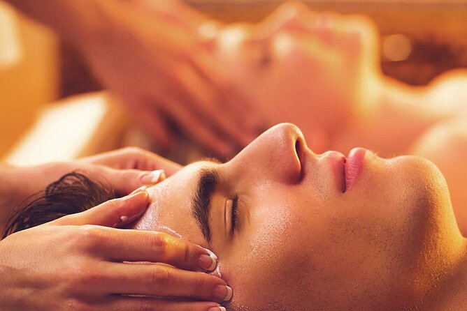 Cleopatra's Deluxe Spa Treatment with Massage, Sauna, and Jacuzzi - The 45-Minute Full-Body Massage