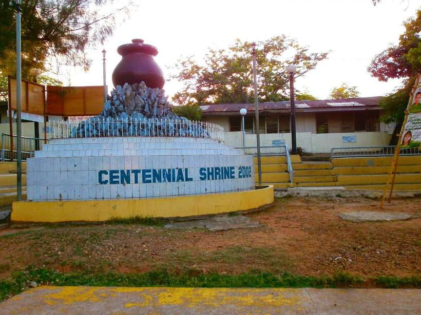 Coron: Town Tour with Maquinit Hot Spring - What to bring for the climb and soak