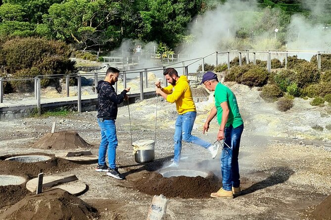 Couples PRIVATE Hybrid 4X4 Tour - Furnas (Inc Hot Springs and 3 Course Lunch) - Gorreana Tea Plantation if the clock allows