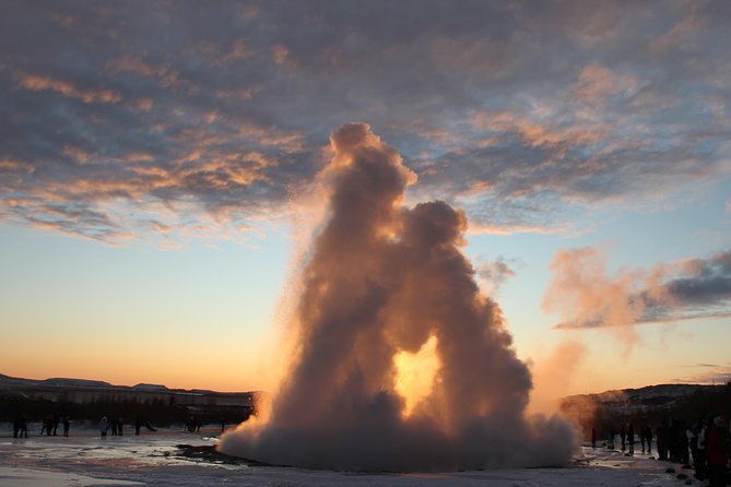 Day Trip to the Golden Circle and Hot spring Geyser by 4WD Jeep from Reykjavik - Weather can change the whole rhythm of the day