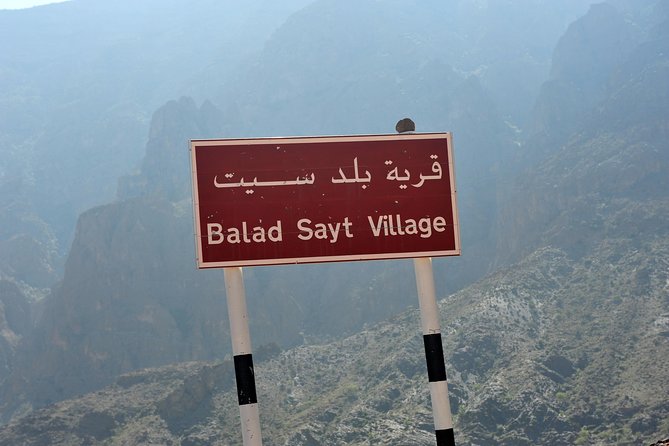 Day Trip to Wadi Bani Awf, Balad Sayt, Nakhal Fort & Hot Spring - Wadi Bani Awf and the rough road into the mountains
