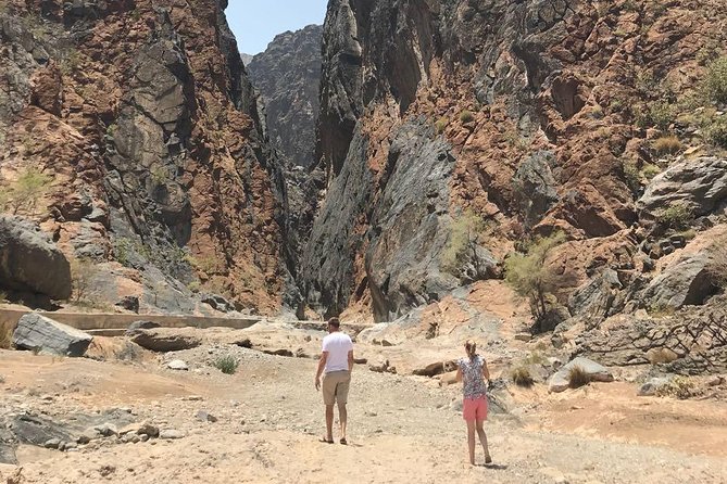 Day Trip to Wadi Bani Awf, Balad Sayt, Nakhal Fort & Hot Spring - The private 4WD makes a real difference