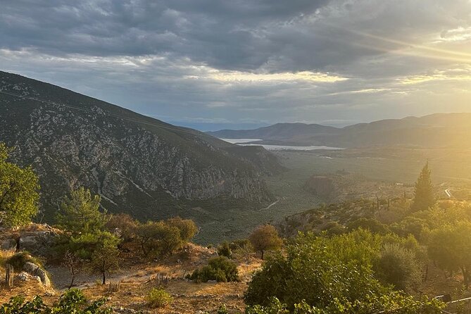 Delphi Historical Private Guided Tour & Thermopylae Hot Springs - Lunch with views over the Pleistos Valley