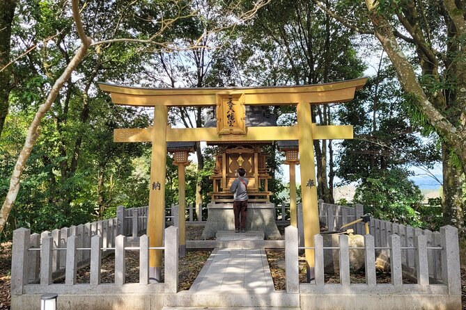 Deluxe Private Tour: Hita, AOT Statues and Onsen from Fukuoka - Kangien adds an older side of Hita