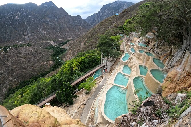Early & Express Tolantongo Hot Springs - The Tolantongo pools and cliffside setting