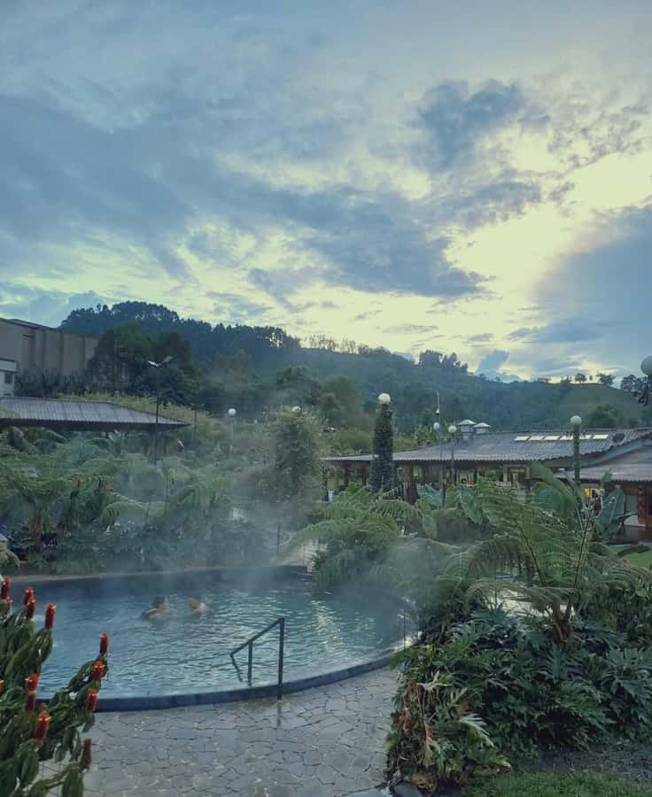 El Otoño Hot Springs Trip - What to Eat and Drink at the Springs