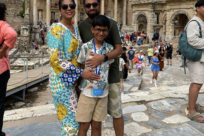 Ephesus Museum and Panoramic Ephesus Tours and Turkish bath - Guides, vehicles, and cruise-port timing