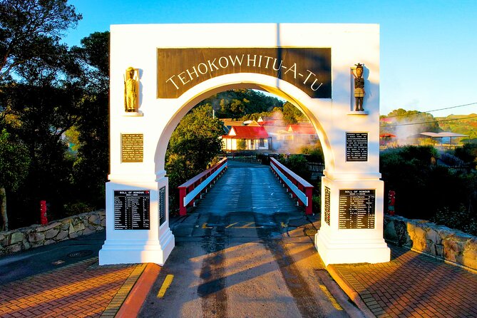 Ex Auckland: Rotorua Māori Village with Haka and Hot Springs - Key points at a glance