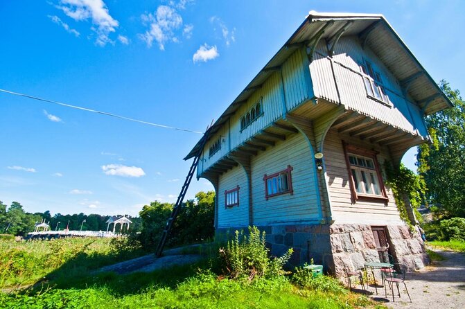 Explore happiest Helsinki: Bike/Ebike: BBQ, Sauna, Forest, &Parks - Why this bike tour feels different from a city sightseeing ride