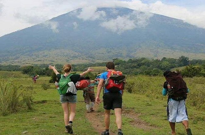 Explore Mount Rinjani To Summit, Lake & Hot Spring (3D 2N) - Sendang Gile and Tiu Kelep Waterfalls